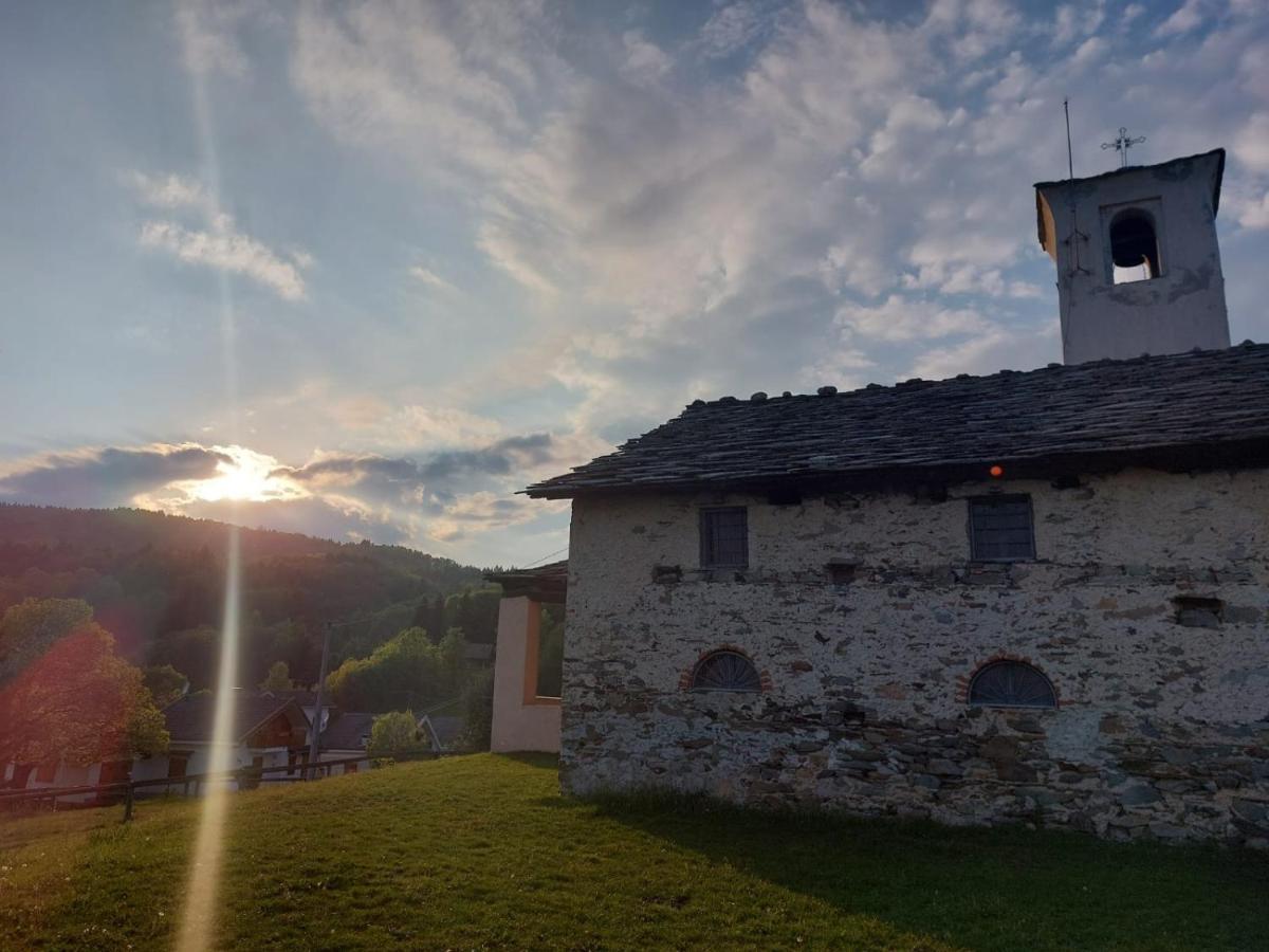 Due Camere E Una Bici Venasca Bagian luar foto