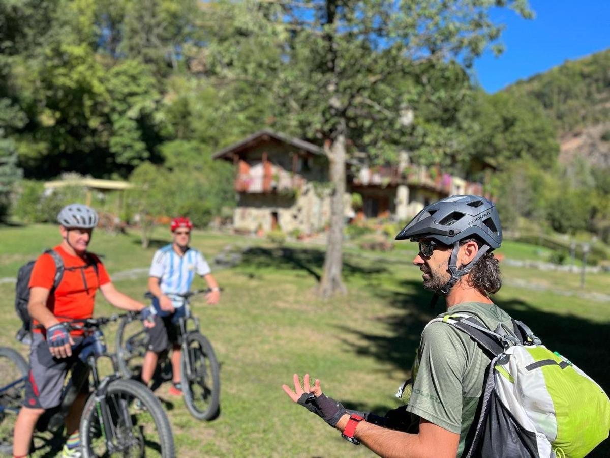 Due Camere E Una Bici Venasca Bagian luar foto